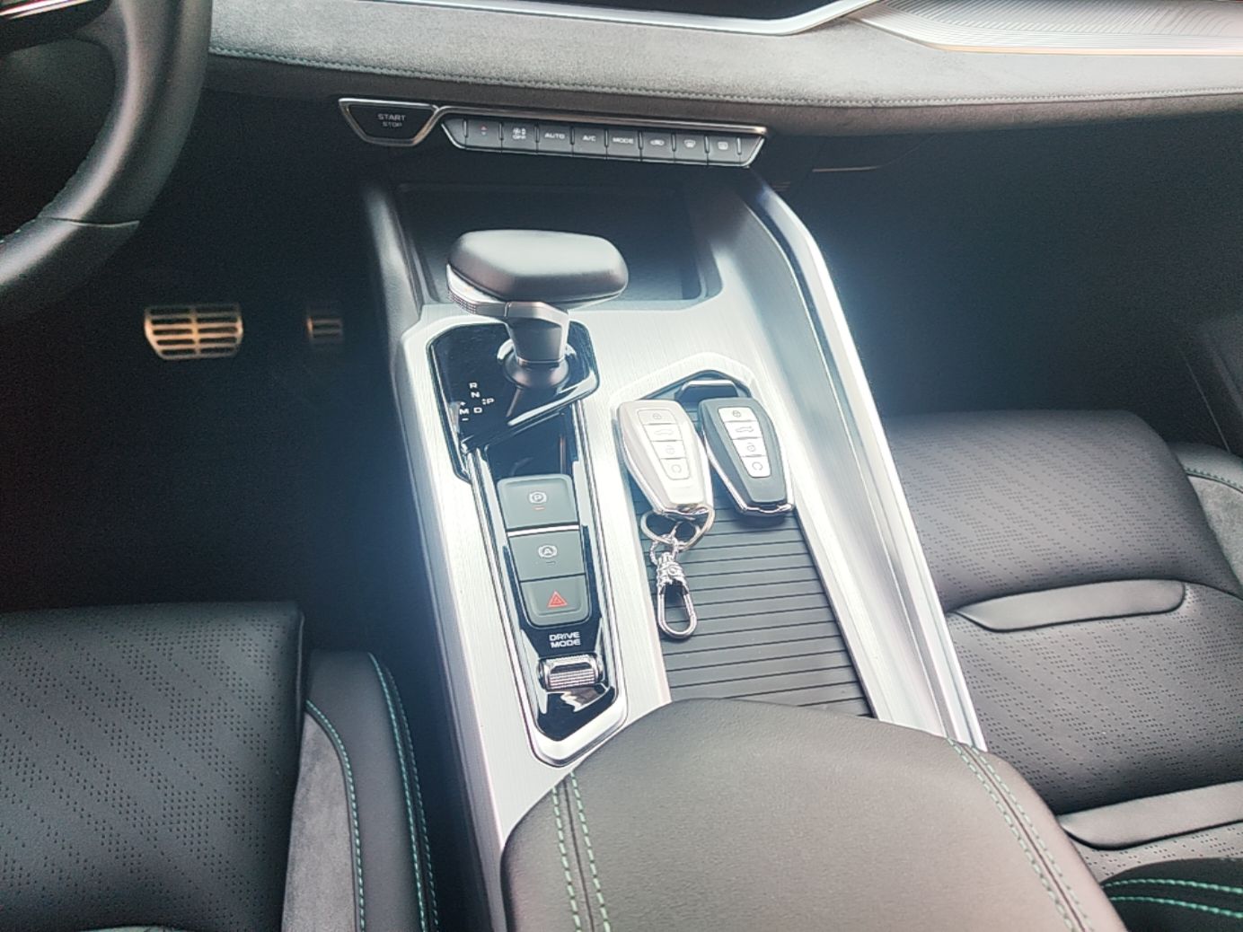 Geely Auto Preface 2023 2.0TD "Only This Verdant Green" Edition — снимка 16