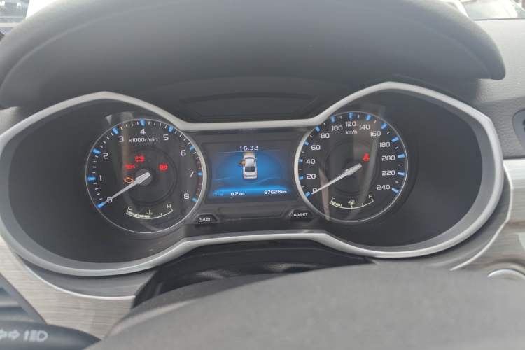 Used Geely Auto Emgrand 2017 Sedan Million Edition 1.5L Manual Luxury Model