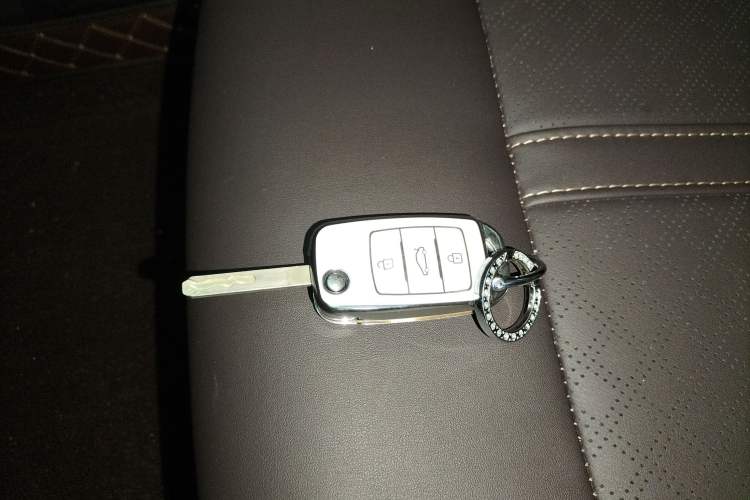 Used CHANGAN Eado DT 2019 1.6L Manual Enjoyment Model China VI Standard Vehicle Key