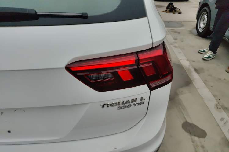 Used Volkswagen Tiguan L 2019 Revised 330TSI Automatic Two-Wheel Drive Smart & Luxury Edition China VI Standard
