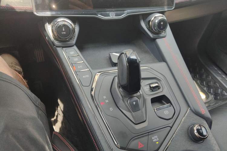 Used Lynk & Co 05 2020 2.0TD Four-Wheel Drive HypeHalo
