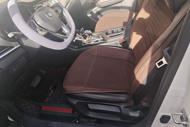 Used CHANGAN CS35PLUS 2018 1.6L Automatic Changlian Edition China V Standard
