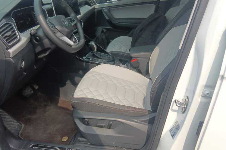 Used Volkswagen Tayron 2024 300TSI Two-Wheel-Drive Luxury Plus Advanced Version Left Front Seat