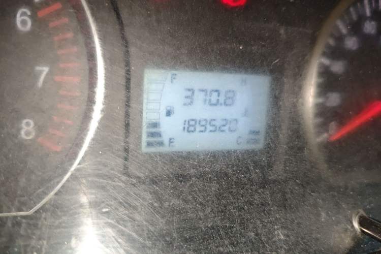 Used FORTHING Lingzhi 2017 Facelifted M3L 1.6L 7-Seater Standard Version
