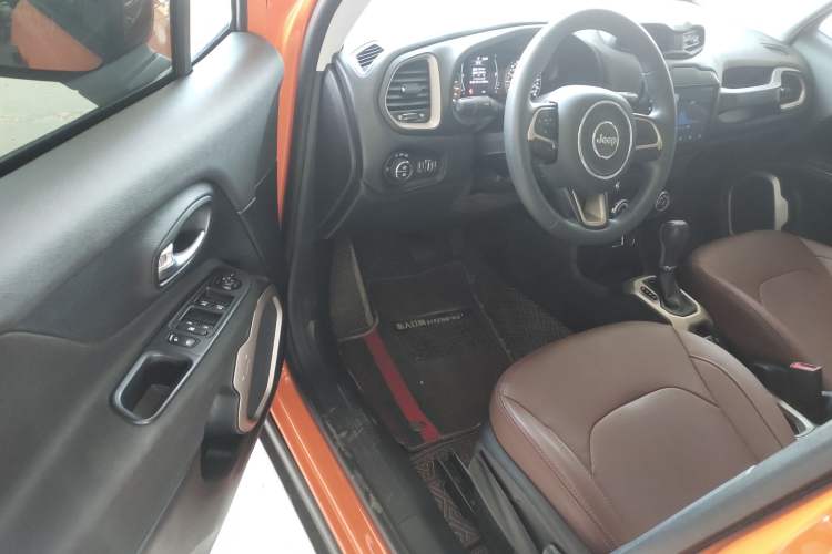 Used Jeep Renegade 2017 180T Automatic Kinetic Edition+
