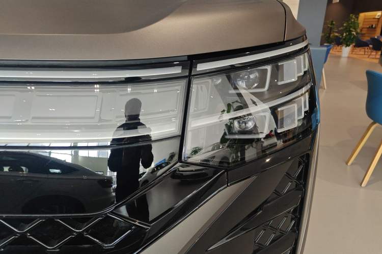 Used Volkswagen Teramont 2025 Tiguan Pro 450TSI Four-Wheel Drive Summit Edition
