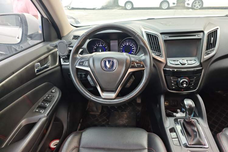 Used CHANGAN CS75 2014 1.8T Automatic Elite Version China V Standard
