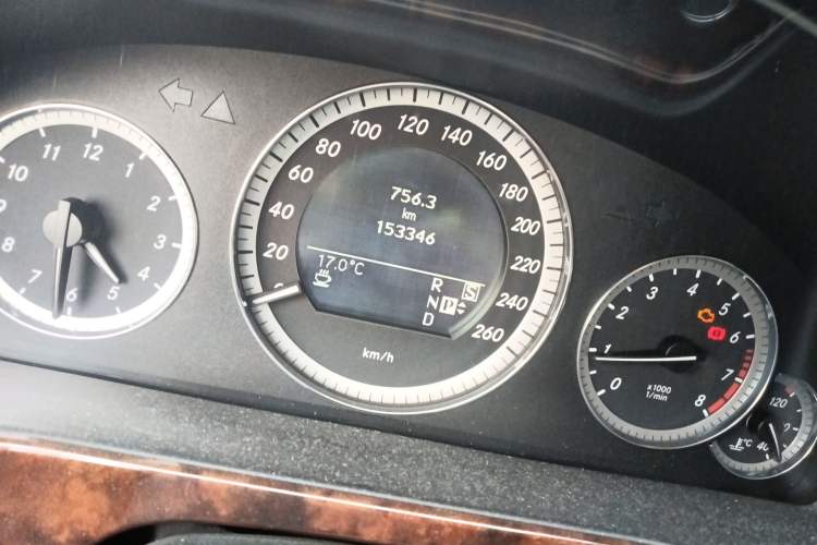 Used Mercedes-Benz E-Class 2011 E 300 L Elegant Model
