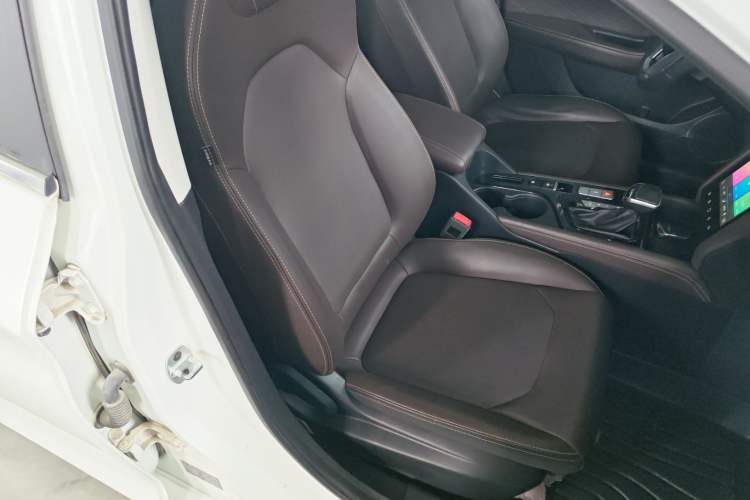 Used JAC Group J7 2020 1.5T CVT Superior Trim Right Front Seat