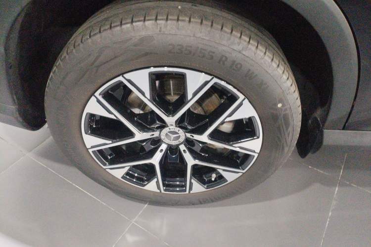 Used Mercedes-Benz GLC 2024 GLC 260 L 4MATIC Dynamic Edition 5-seater Right Rear Wheel Hub