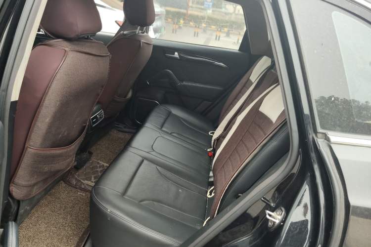 Used Zotye T600 2016 Sport Edition 1.5T Manual Prestige Model Left Rear Seat