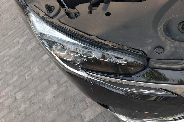 Used Buick GL8 2022 ES Landtrek 653T Smart Flagship Model Right Front Headlight