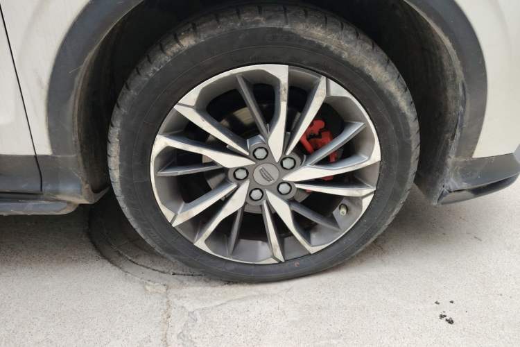 Used Geely Auto Coolray 2019 260T DCT Explorer China VI Standard