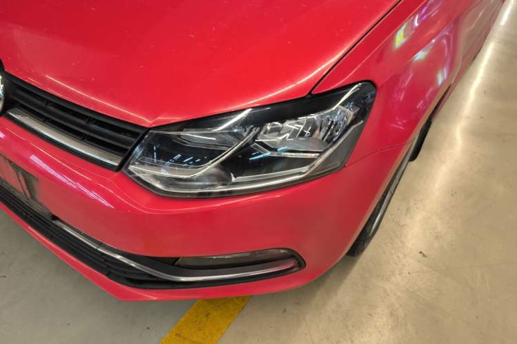 Used Volkswagen Polo 2014 1.6L Automatic Comfort Edition Left Front Headlight