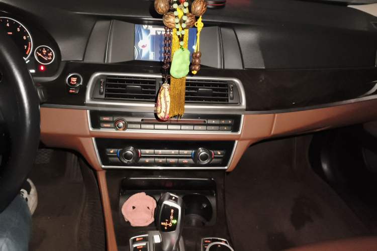 Used BMW 5 Series 2017 525Li Leading Model