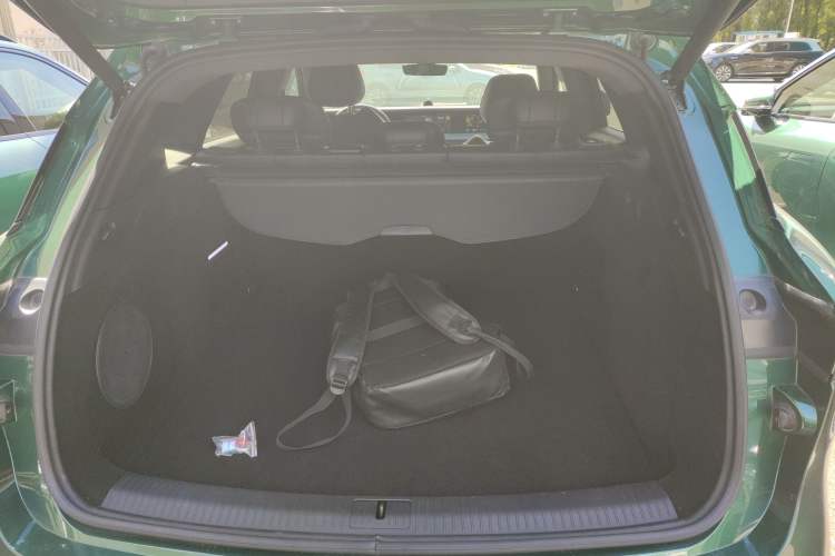 Used VOYAH FREE 2025 318 318 km Rear-Drive Touring Edition
