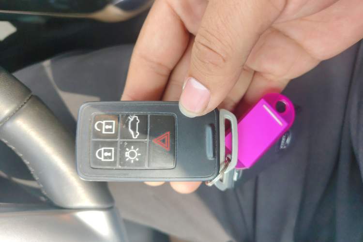 Used Volvo V40 2017 T3 Zhiyi Edition Vehicle Key