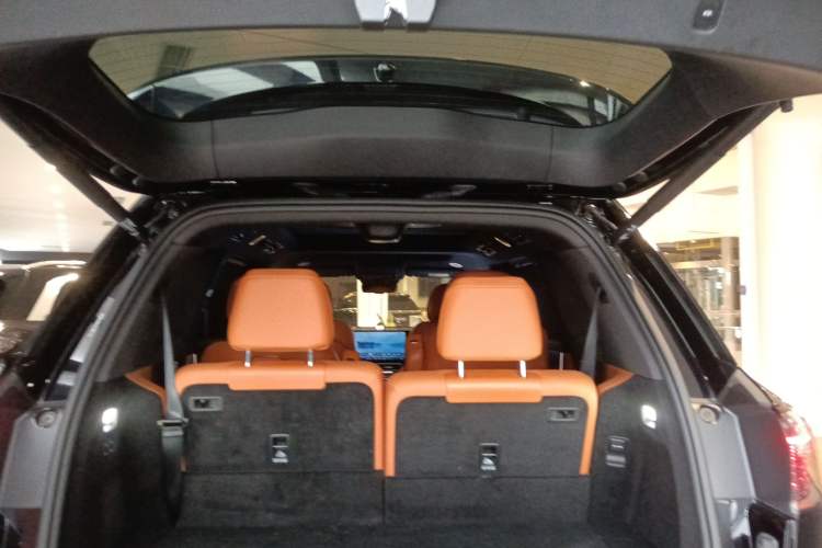 Used Hima AITO M9 2024 Range-Extended Ultra Version 42 kWh 6-Seater Model Trunk