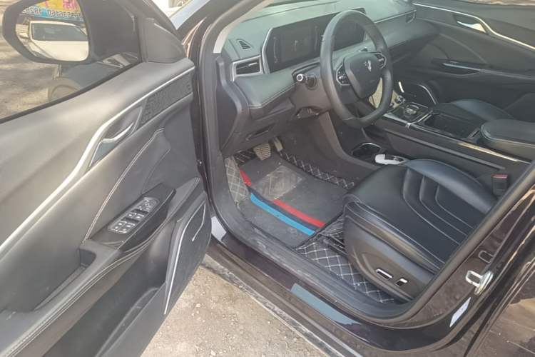 Used NETA U 2022 Zhi 400 Lithium-Nickel-Manganese-Cobalt Energy System
