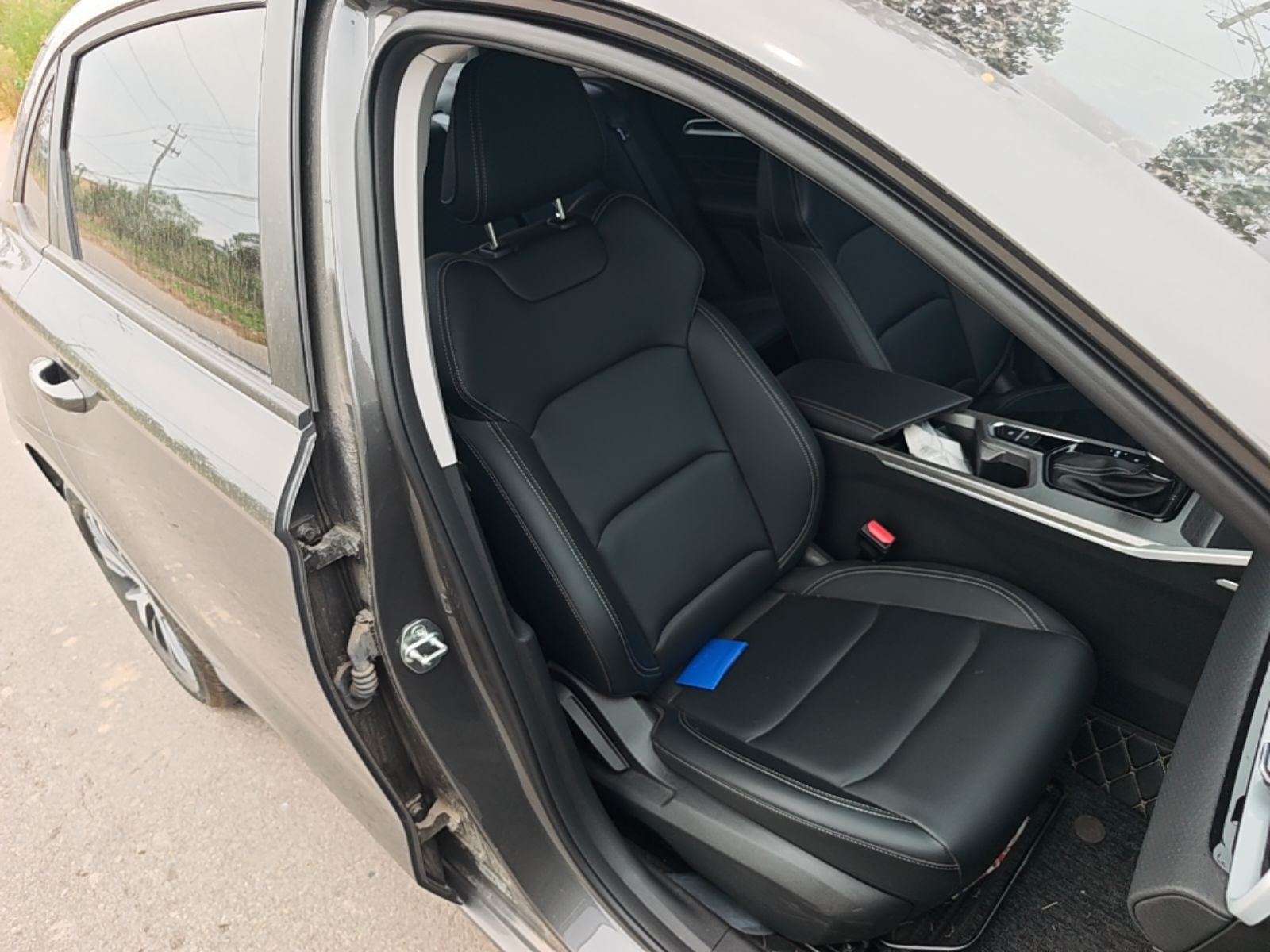 Geely Auto Emgrand 2025 4th Generation 1.5L CVT Longteng Edition — снимка 19