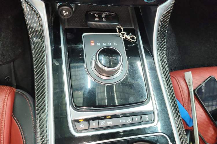 Used Jaguar XE 2015 2.0T 200 PS R-Sport