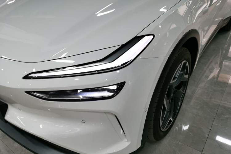 Used ONVO L60 2024 60 kWh Rear-Drive Version