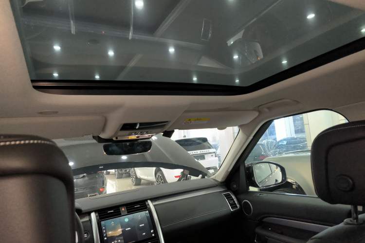 Used Land Rover Discovery 2023 Restyled 360 PS R-Dynamic SE