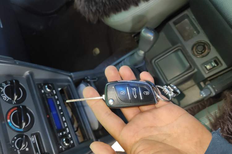 Used Leopaard Heijingang 2009 2.4L Manual 4x4
