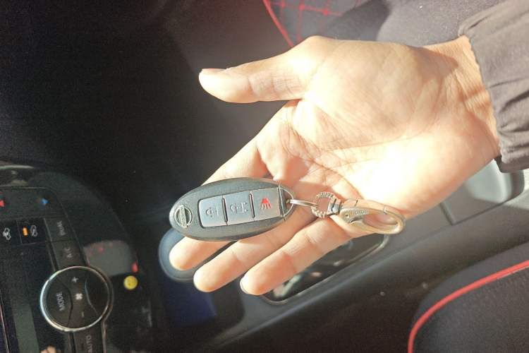 Used Nissan Tiida 2011 1.6L CVT Smart Version