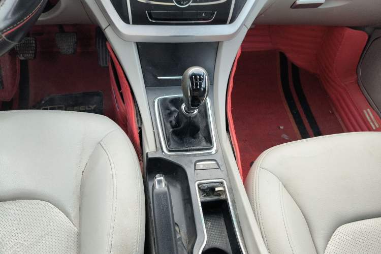 Used Geely Auto Emgrand 2014 Sedan 1.5L Manual Elite Model
