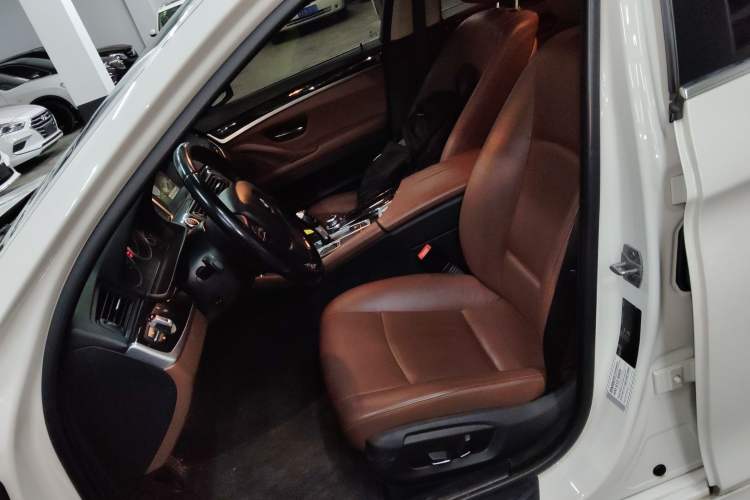 Used BMW 5 Series 2017 525Li Leading Model Left Front Seat