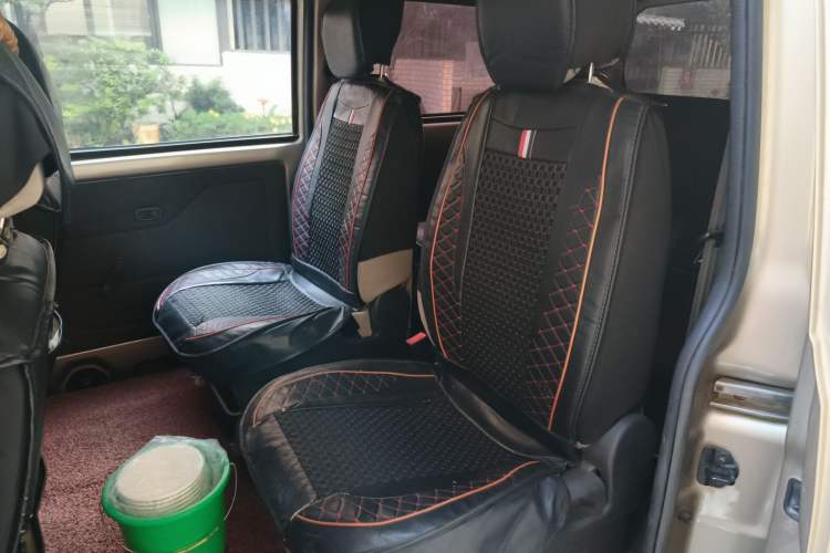 Used Wuling Rongguang V 2016 1.5L Standard Version
