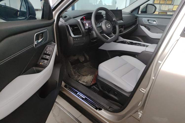 Used Nissan X-Trail 2023 e-POWER Ultra-Hybrid Dual-Motor All-Wheel-Drive Luxury Edition Driver Seat