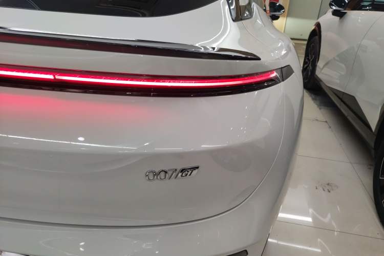 Used Zeekr 007GT 2025 Four-Wheel Drive Intelligent Driving Version 75 kWh Right Rear Taillight