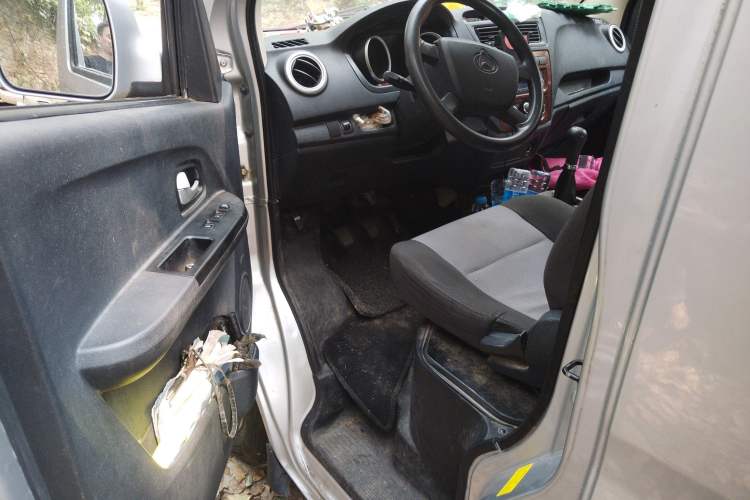 Used CHANGAN KAICHENG Ruixing M60 2019 1.5L Base Model China V Emission Standard 7-Seater 4G15S Driver Seat