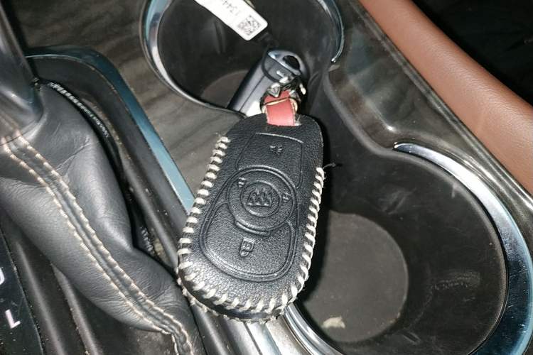 Used Buick Envision 2016 20T Two-Wheel-Drive Elite Model
