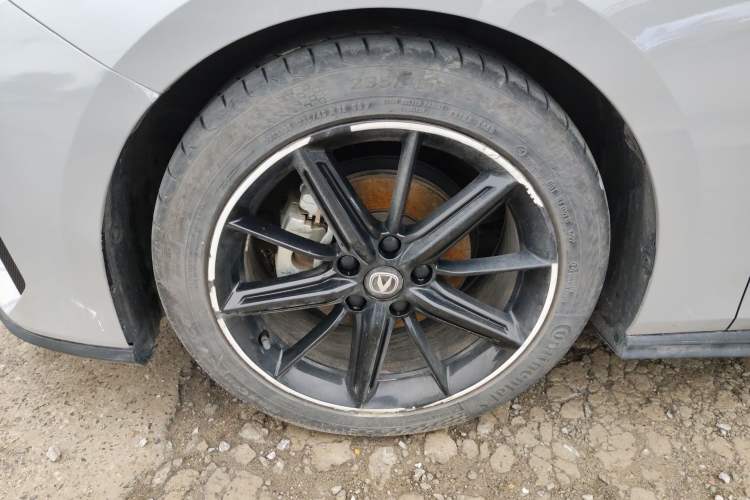 Used Changan UNI-V 2022 1.5T Prestige Version