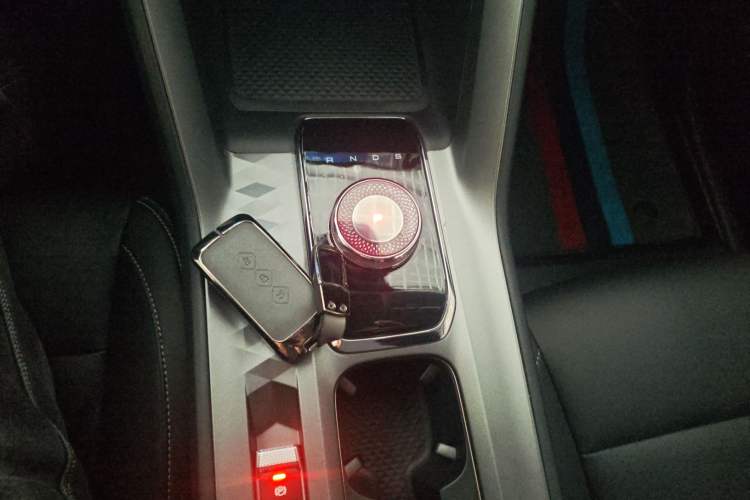 Used Wuling Xingyun 2023 2.0L DHT Standard Edition
