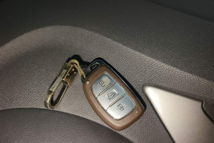 Used Hyundai Elantra (5th Generation / Langdong) 2016 1.6L Manual Luxury Model
