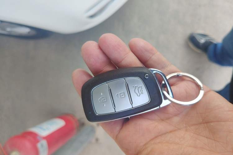 Used Hyundai Mistra 2014 1.8L Automatic Smart GLS Vehicle Key