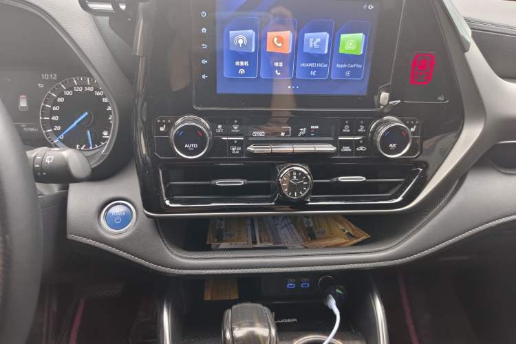 Used Toyota Crown Kluger 2021 2.5L HEV Four-Wheel Drive Luxury Edition Audio And AC Panel