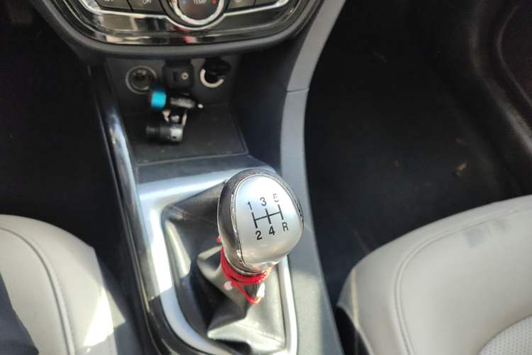 Used Changan Alsvin V7 2016 1.6L Manual Enjoyment Model China V Standard
