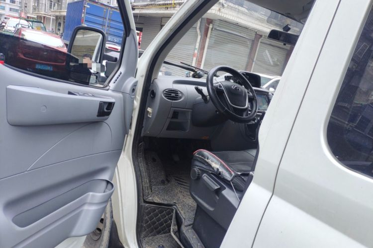 Used SAIC MAXUS Xintu V80 2021 2.0T Manual Classic Aoyuntong Long Wheelbase Mid-Roof 6/7/8/9-Seater