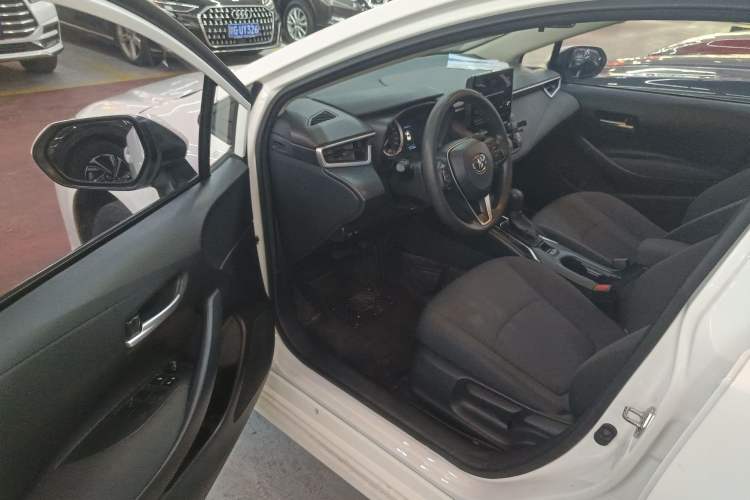 Used Toyota Corolla 2019 1.2T S-CVT GL Pioneer Edition Driver Seat