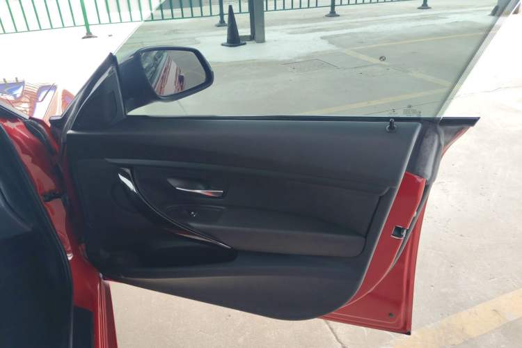 Used BMW 3 Series GT 2018 320i Sport Edition
