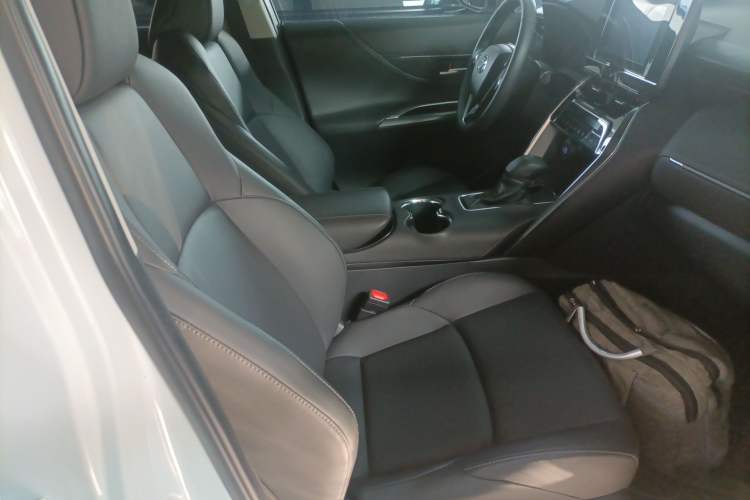 Used Toyota Venza 2022 2.0L CVT Two-Wheel Drive Luxury Edition