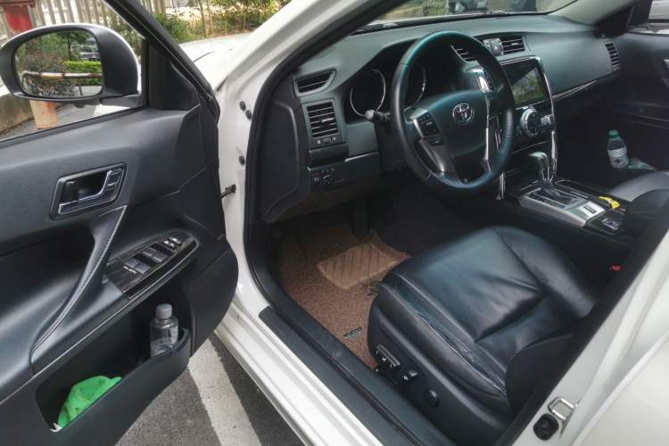 Used Toyota Reiz 2012 2.5V Fengdu Elite Stylish Edition
