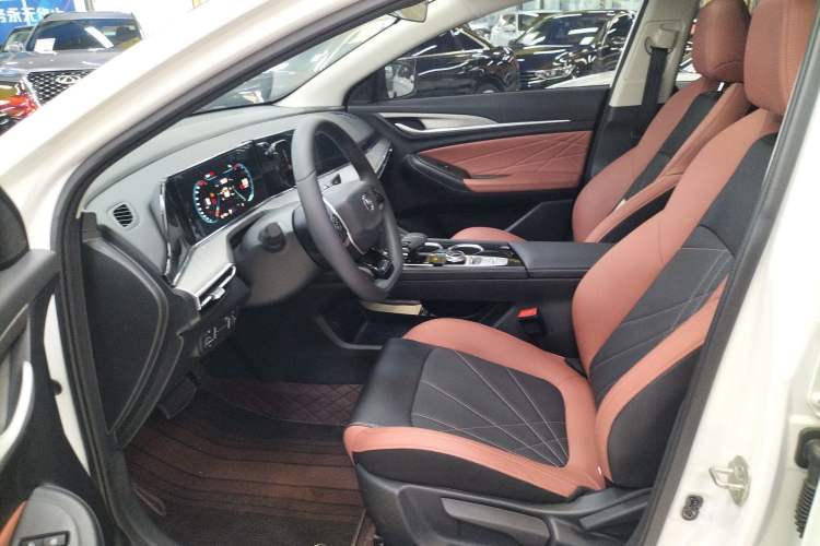 Used CHANGAN Eado 2024 PLUS Blue Whale NE 1.4T GDI DCT High-Energy Edition Left Front Seat