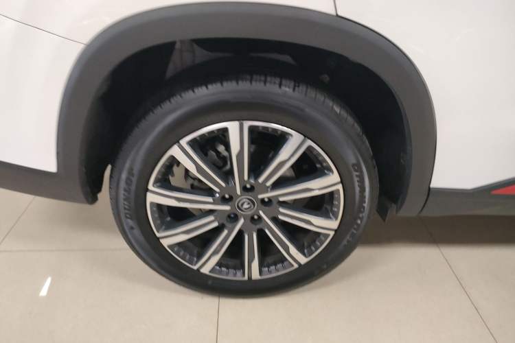 Used CHANGAN CS75 PLUS 2022 2nd Generation 1.5T Automatic Luxury Edition Right Rear Wheel Hub