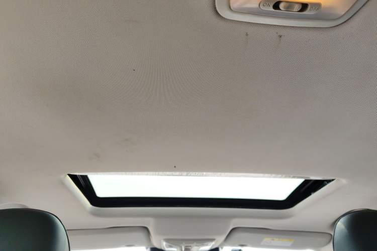 Used Great Wall Poer 2021 2.0T Commercial Version Automatic Diesel 4x4 Navigation-Type Standard Box GW4D20M